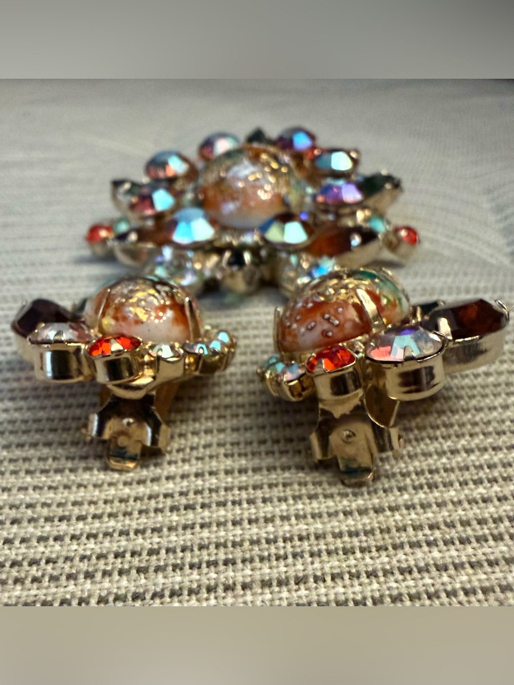 Juliana Easter Egg Stippled Rhinestone Brooch & Earring Set - Verified book pc - Picture 16 of 17